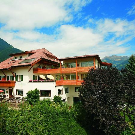 Hotel Haselried Tirolo Exteriör bild