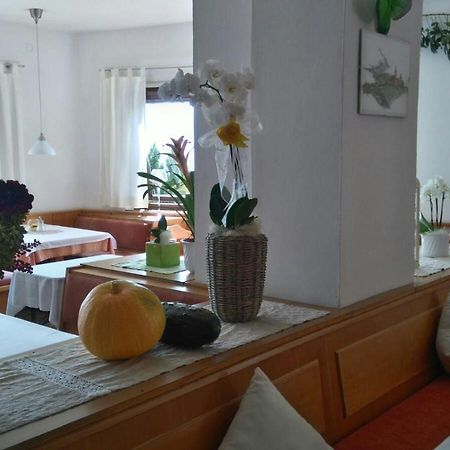 Hotel Haselried Tirolo Exteriör bild