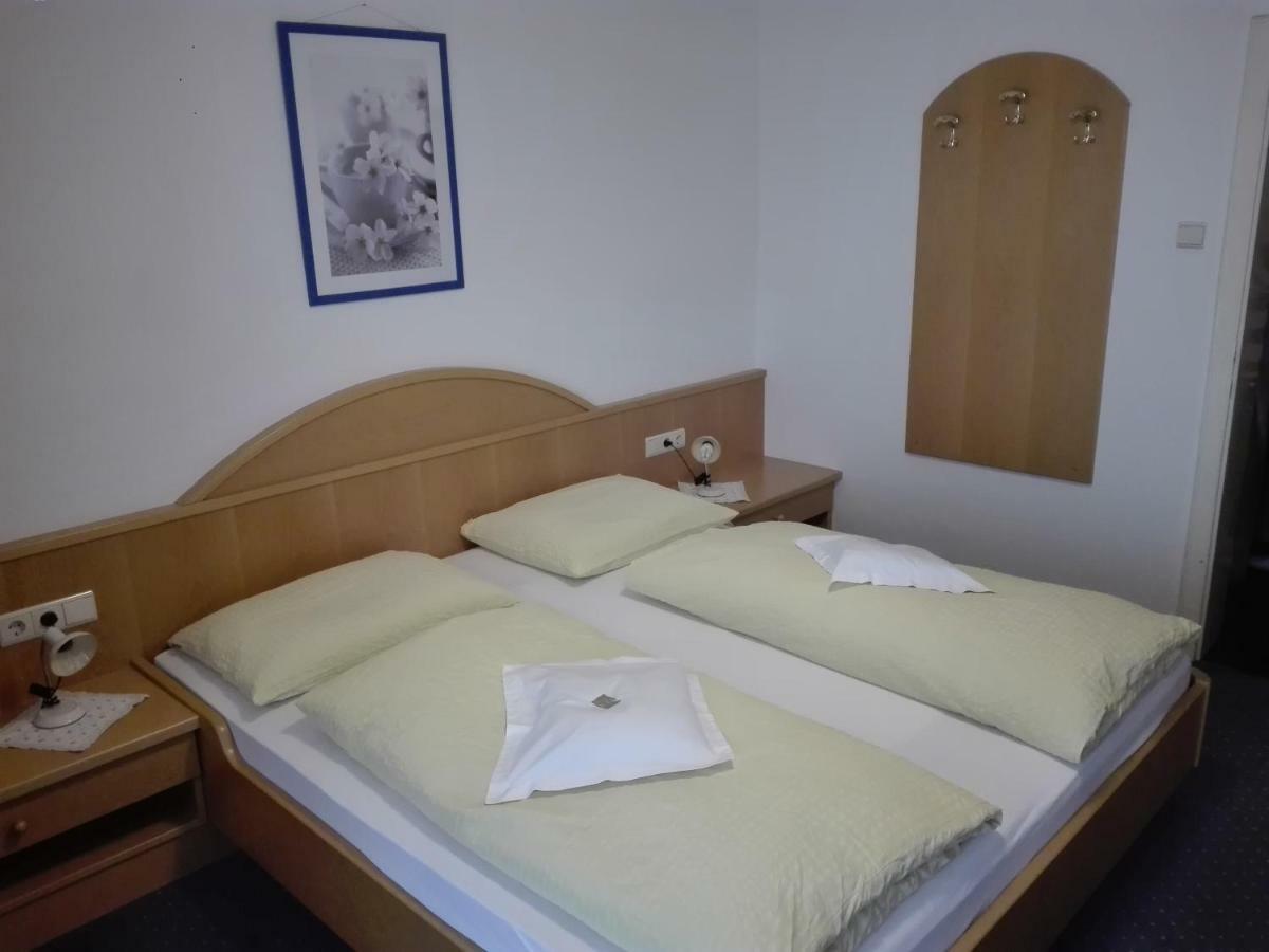 Hotel Haselried Tirolo Exteriör bild