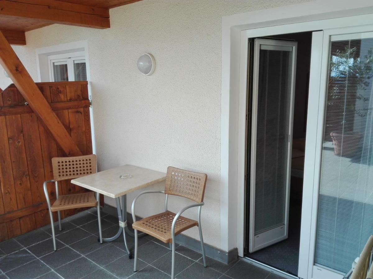 Hotel Haselried Tirolo Exteriör bild